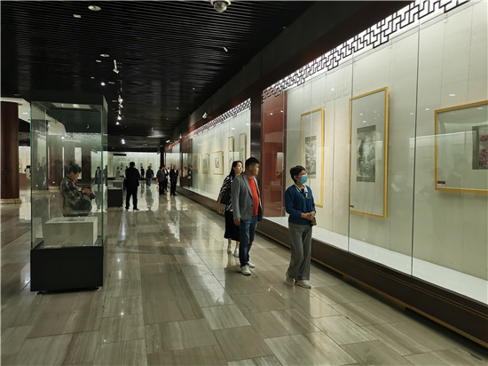 周口市申报国家历史文化名城书画摄影展 在周口市博物馆开展